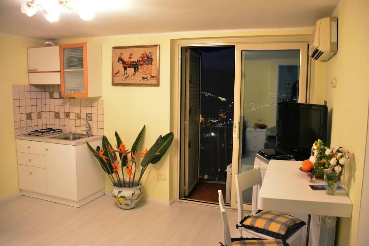 L'Attico Bed & Breakfast Taormina 0*,  İtalya